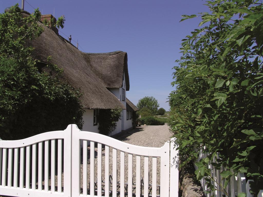 Foehrienhaus Villa Midlum  Kamer foto